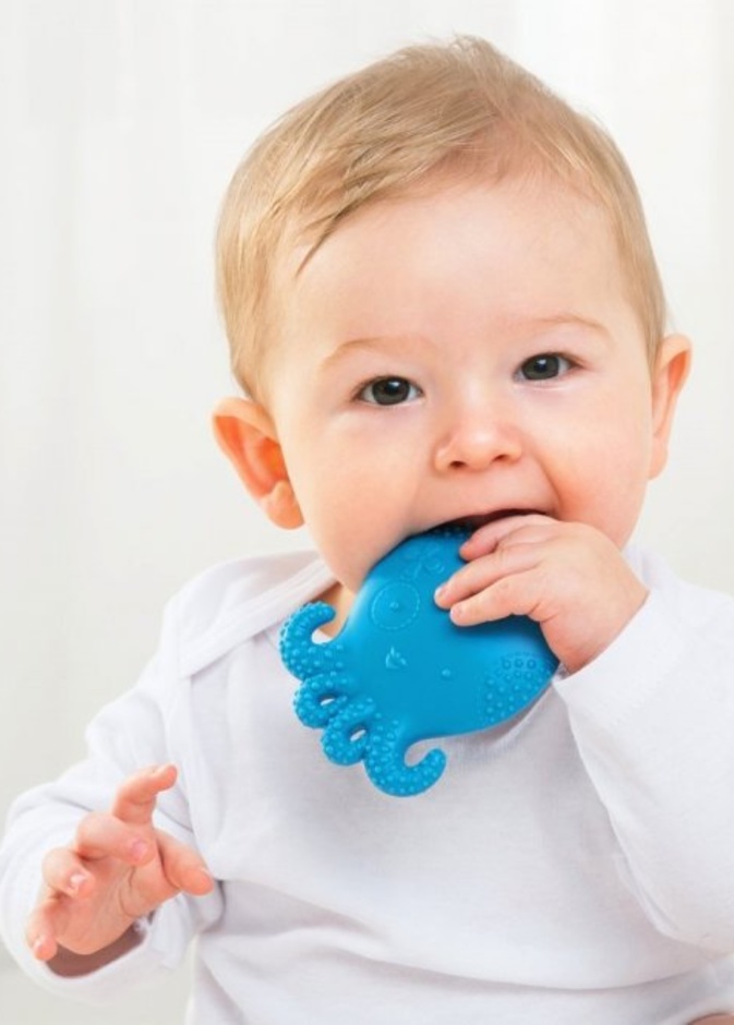 الطرق الصحيحة للعناية بصحة الاسنان والفم للاطفال والرضع