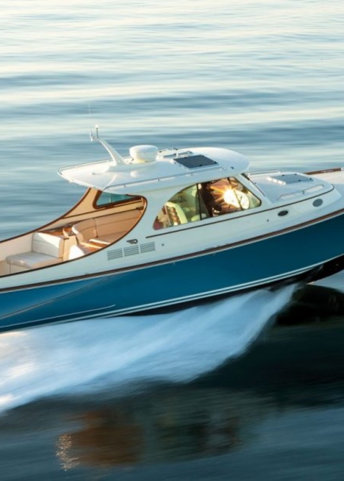 استخدم الصديق قارب براون