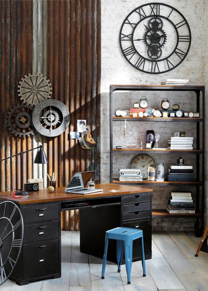 غرفة المكتب تتميز بأجهزة إنارة عصرية و مميزة