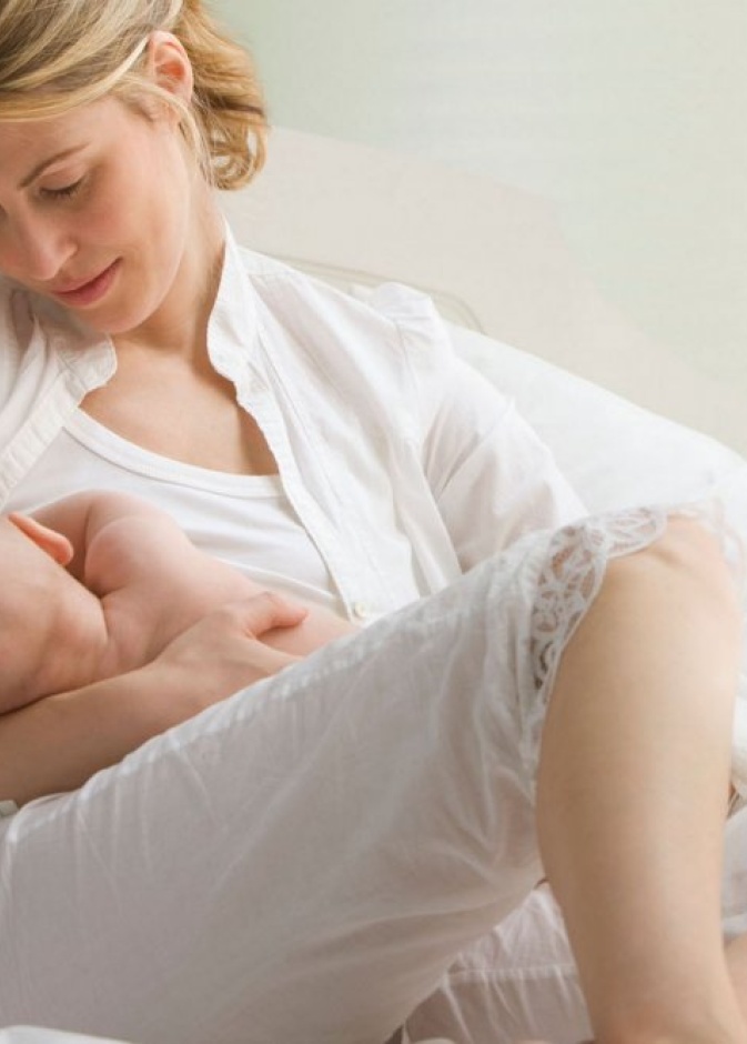 الرضاعة الطبيعية ستحميك من سرطان الثدي