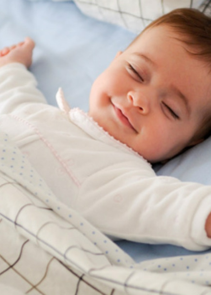 نوم الطفل في مكانه يعوده على روتين النوم.