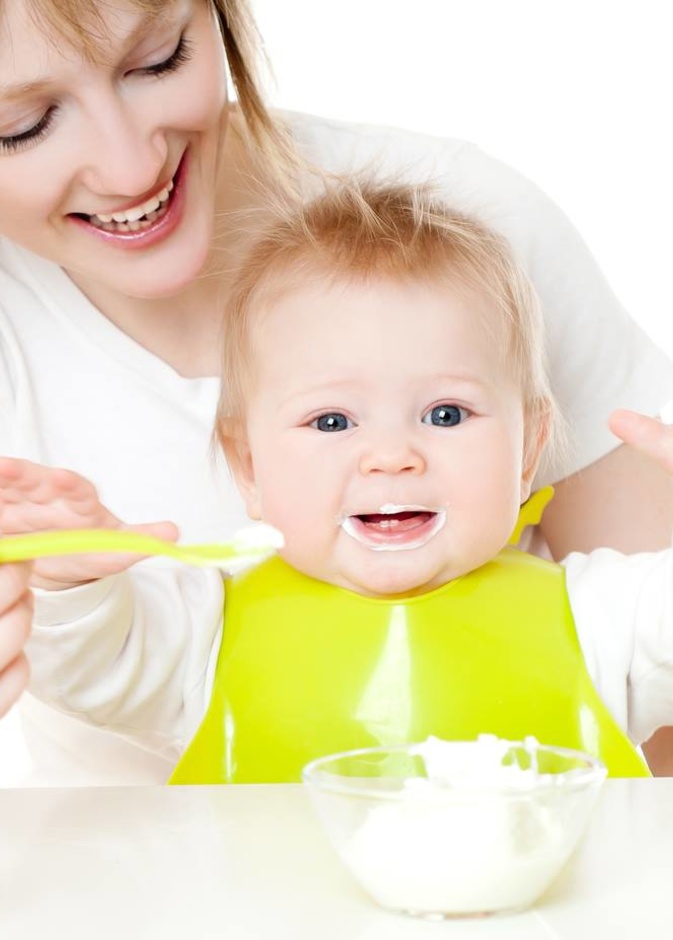 الرضاعة الطبيعية أساسية في الشهر الثلاثة الأولى