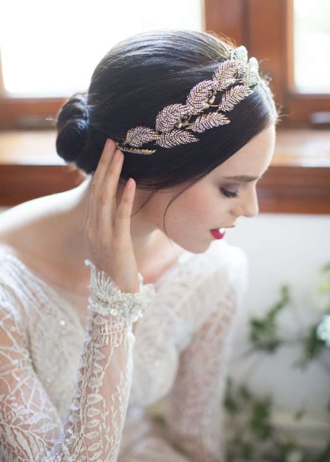 تاج العروس من الخرز