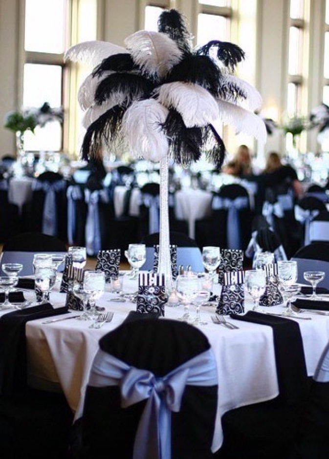 من افكار ثيم الزفاف باللونين الابيض و الاسود