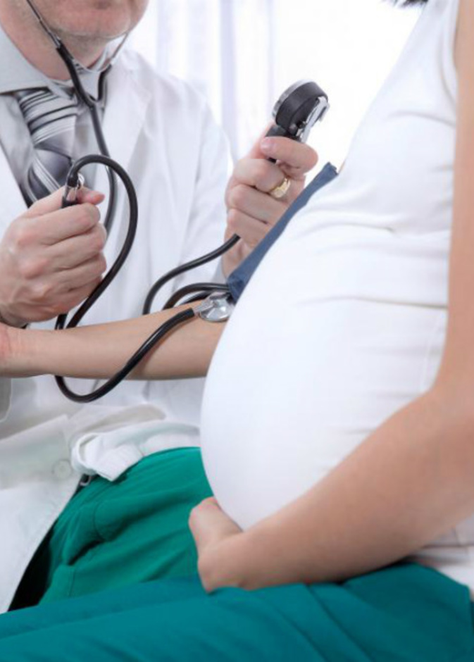 من اسباب الام البطن للحامل ارتجاع المريء