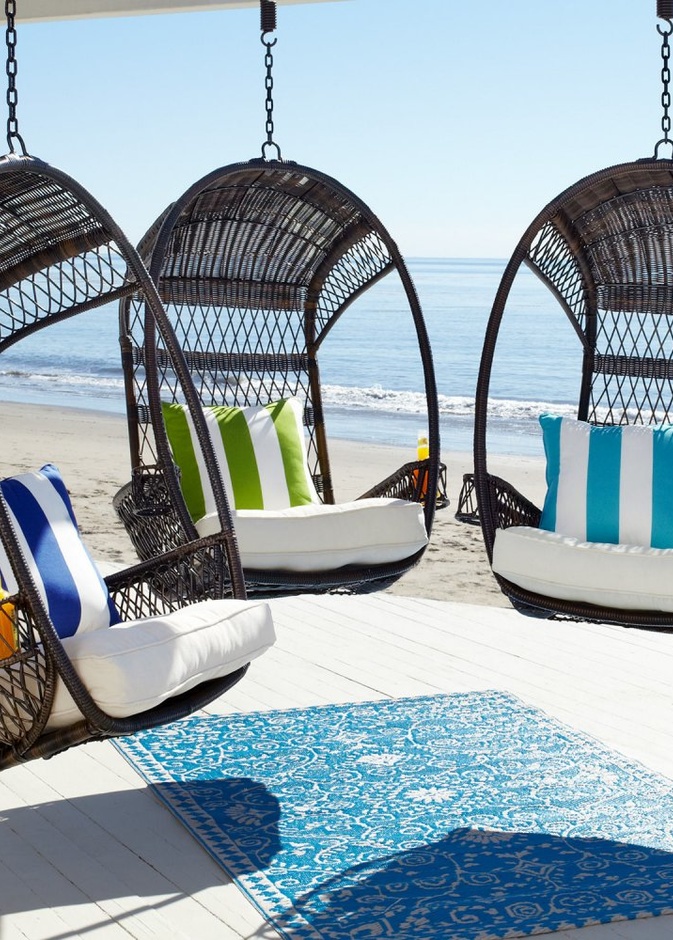 أحواض النباتات المنسقة لديكور جلسات خارجية أنيق