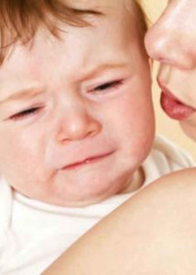 اسباب المغص والغازات عند الرضع وطرق علاجه