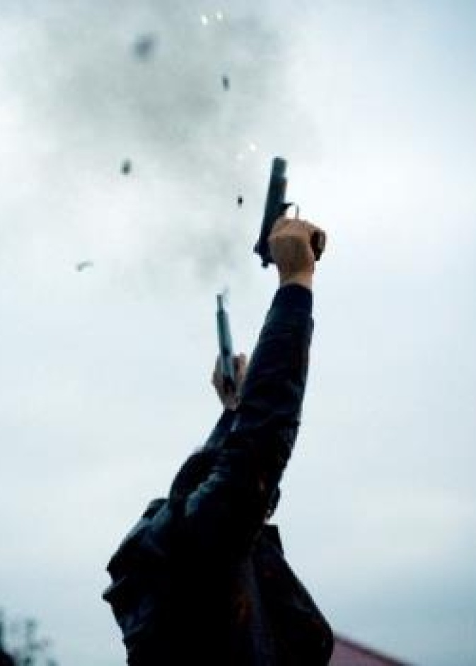 اطلاق النار في الاعراس عادة منتشرة في البلاد العربية