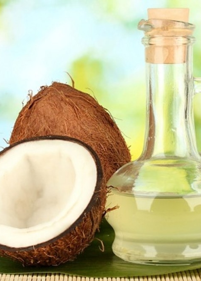 جوز الهند يدعم نمو انسجة جديدة للجلد ويساعد في التخلص من ترهلات الجسم