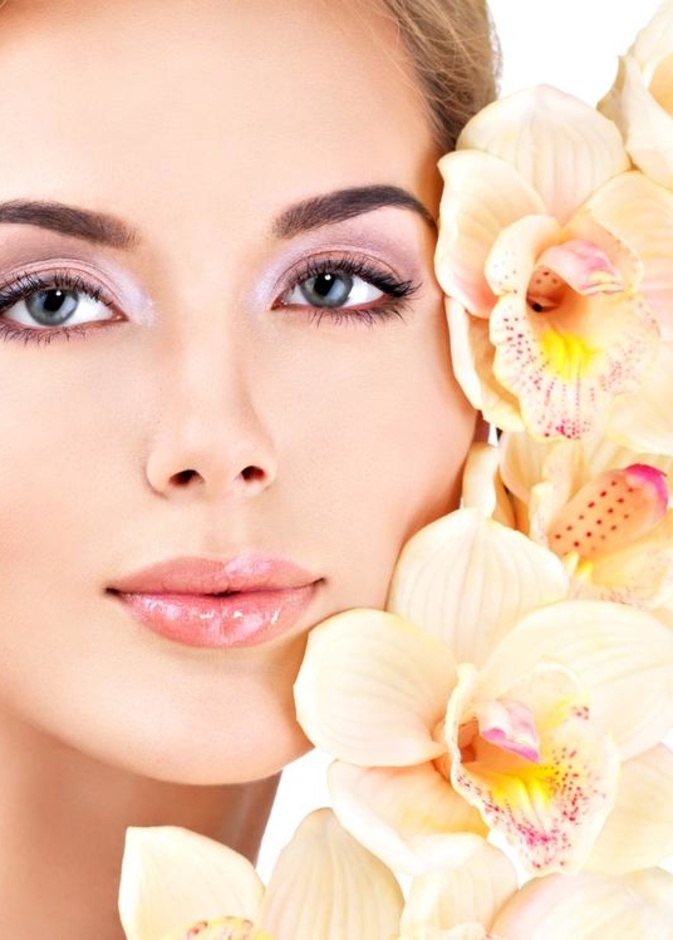 زيت الورد يزيد من نضارة الوجه