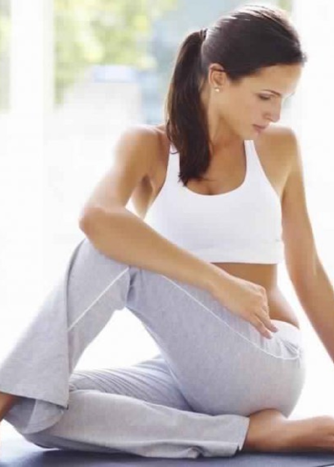 يمنع ممارسة تمارين اليوغا بعد الطعام او في الليل.