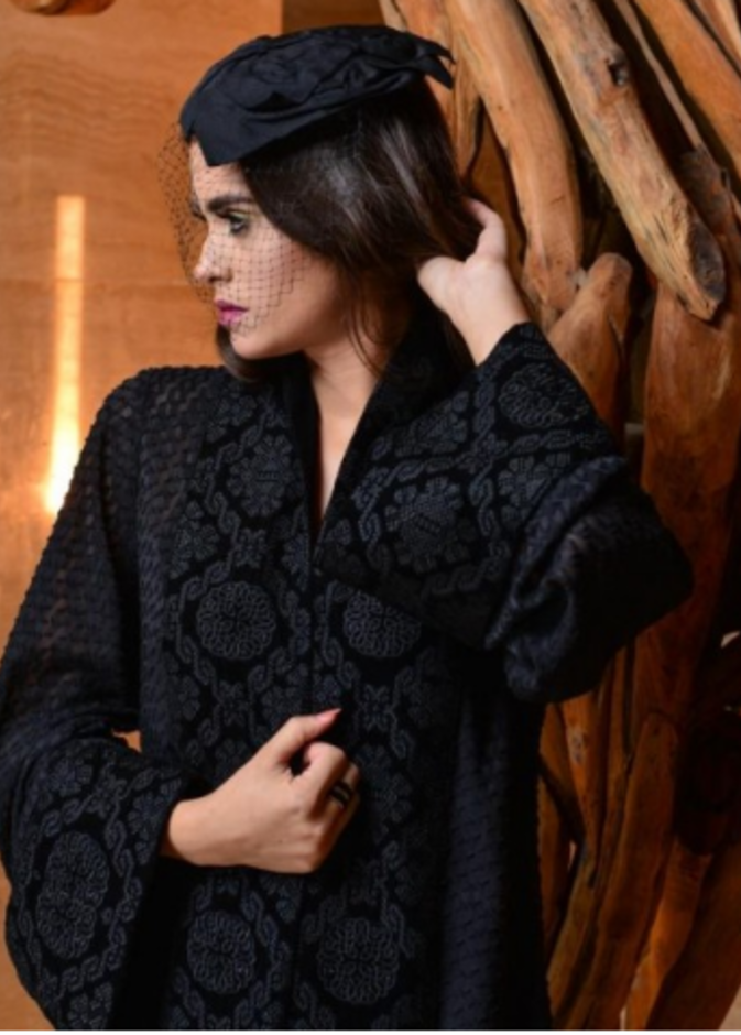 عباية بتفاصيل راقية من Darz Design