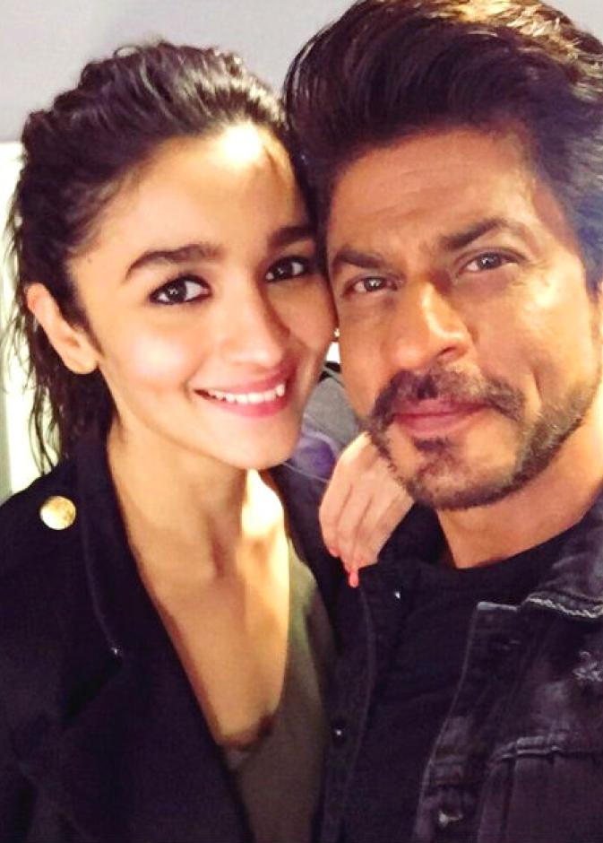 عليا بهات تتحدث عن رغبتها في مواعدة شاروخان