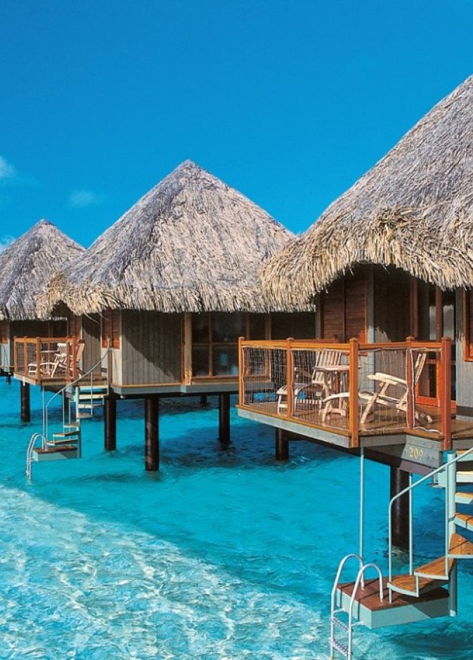 بورا – بولينزيا الفرنسية المياه الكريستالية الصافية