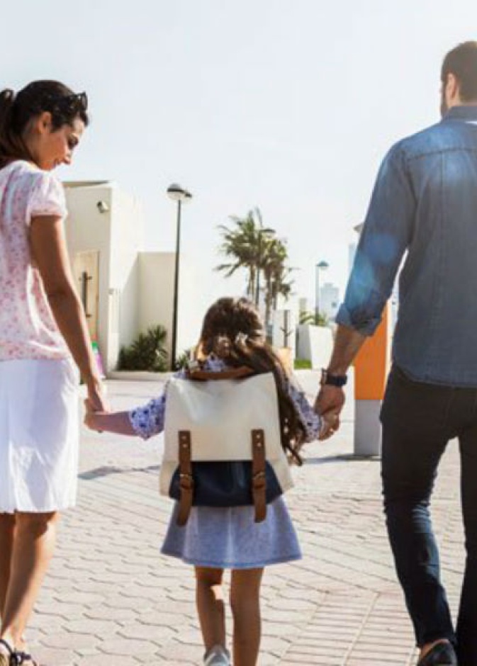 اختاري المدرسة التي توفر منهاجا تربويا داخل و خارج الفصول الدراسية