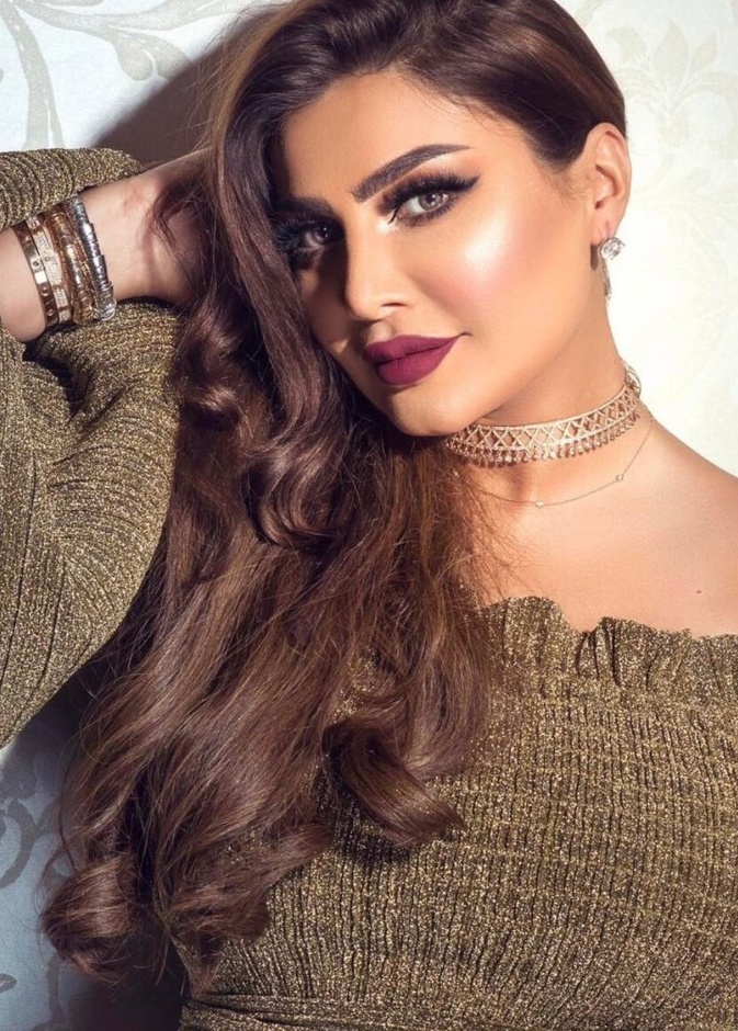 بشرة لامعة وجذابة مع أمل العوضي