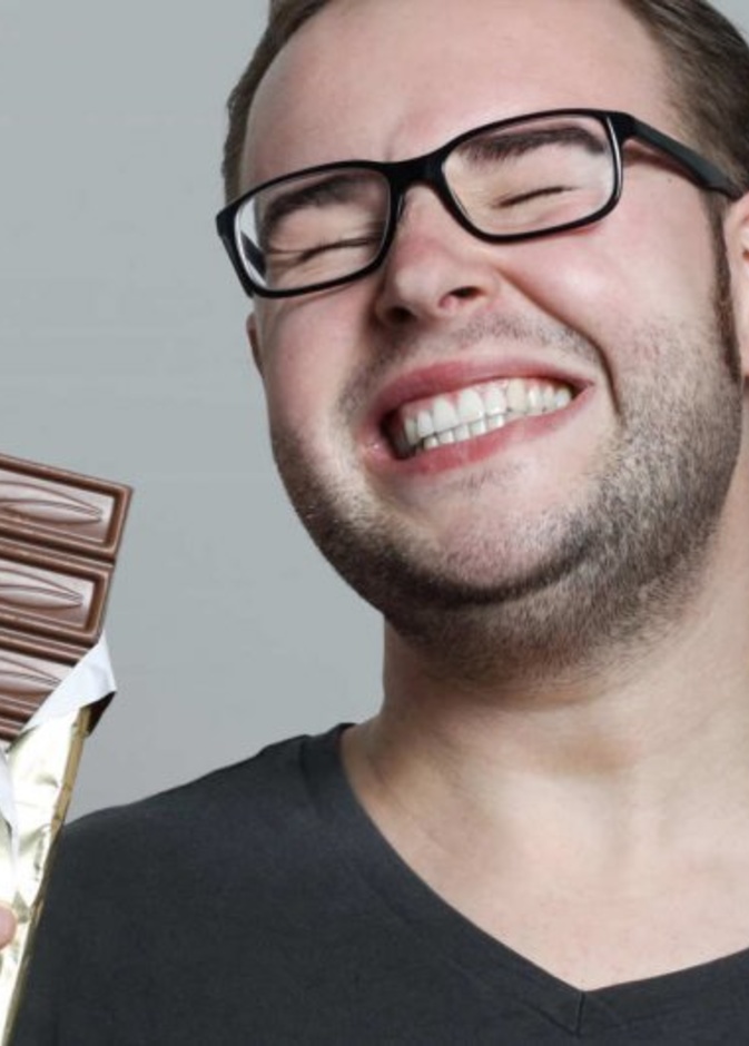 الشيكولاتة تزيد إنتاج هرمون الأنوثة