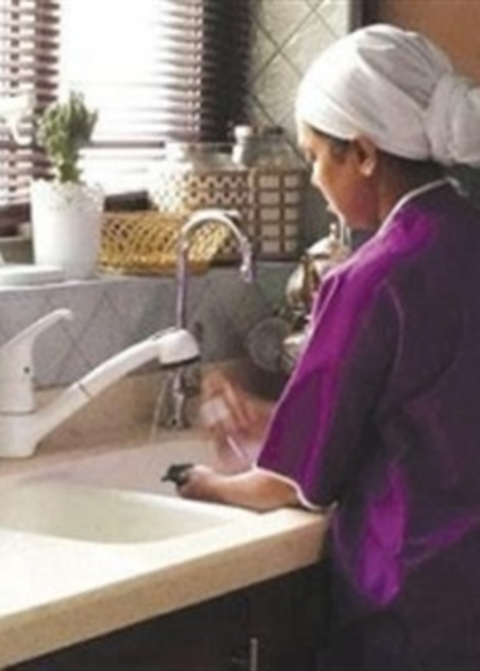 خادمة تستأجر شاحنة لنقل ما سرقته من منزل إماراتي