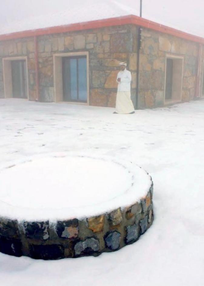 الثلوج تغطي جبل جيس