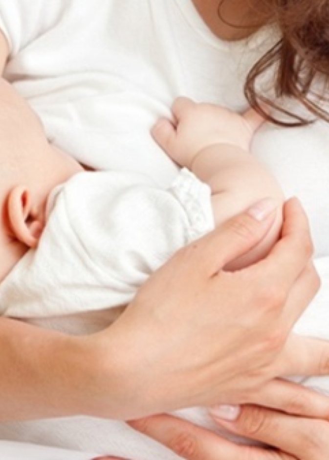 كيفية تفادي التهاب الثدي اثناء الرضاعة وطرق علاجه