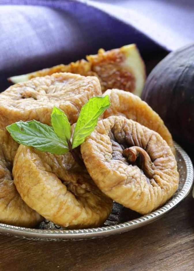 التين المجفف مثالي لفقدان الوزن وتقوية العظام والحفاظ على ضغط الدم