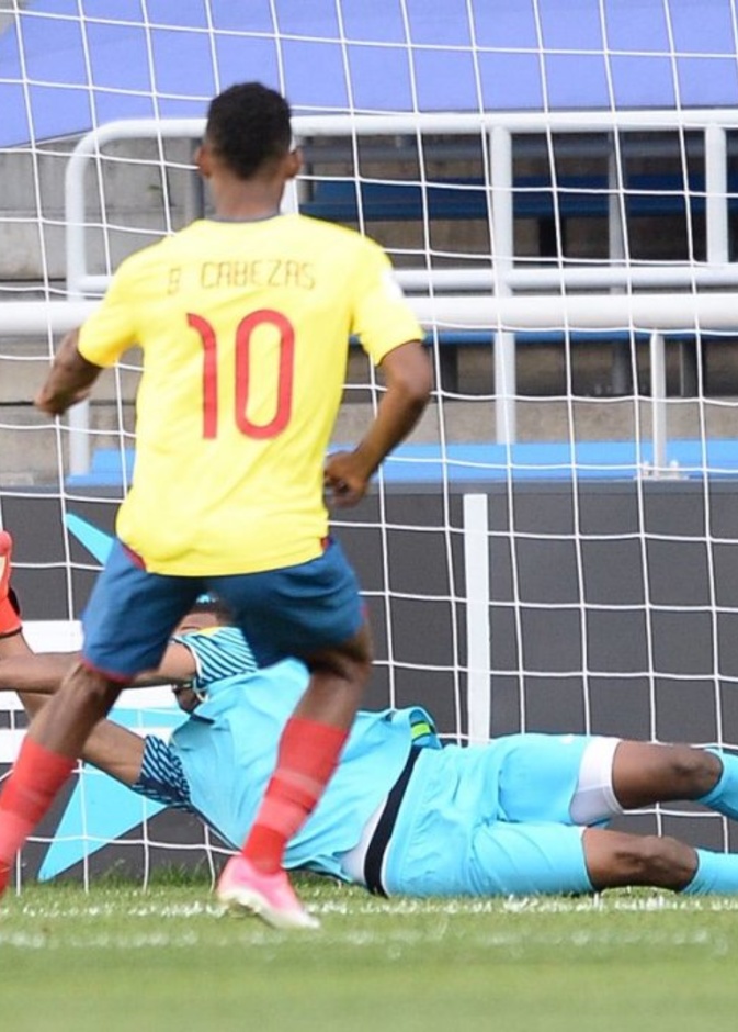 الأوروغواي تجاوزت منتخب السعودية لتلاقي البرتغال