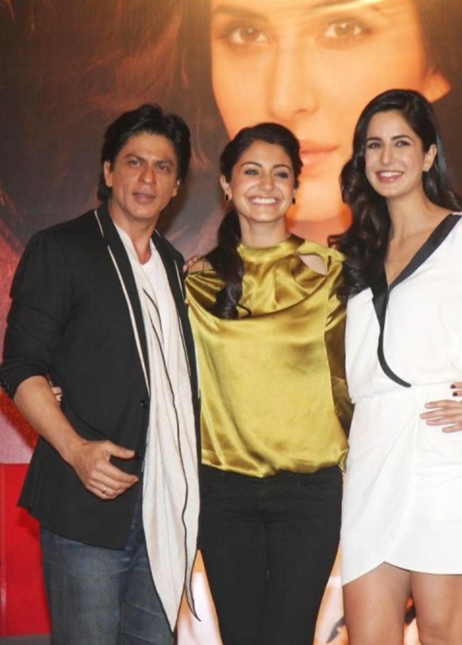 قصة فيلم شاروخان