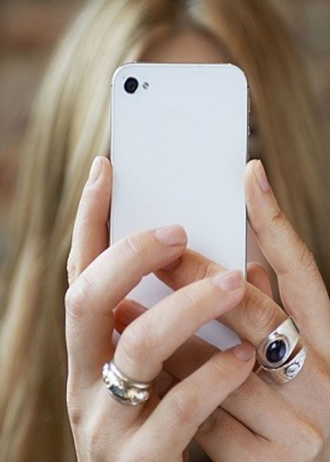 مراهقان حاولا قتل صديقتهما بسبب السيلفي