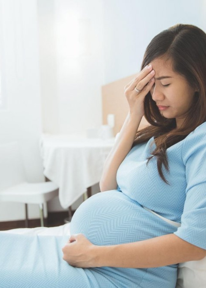 علاقة حرقة المعدة عند الحامل بنمو شعر الجنين 