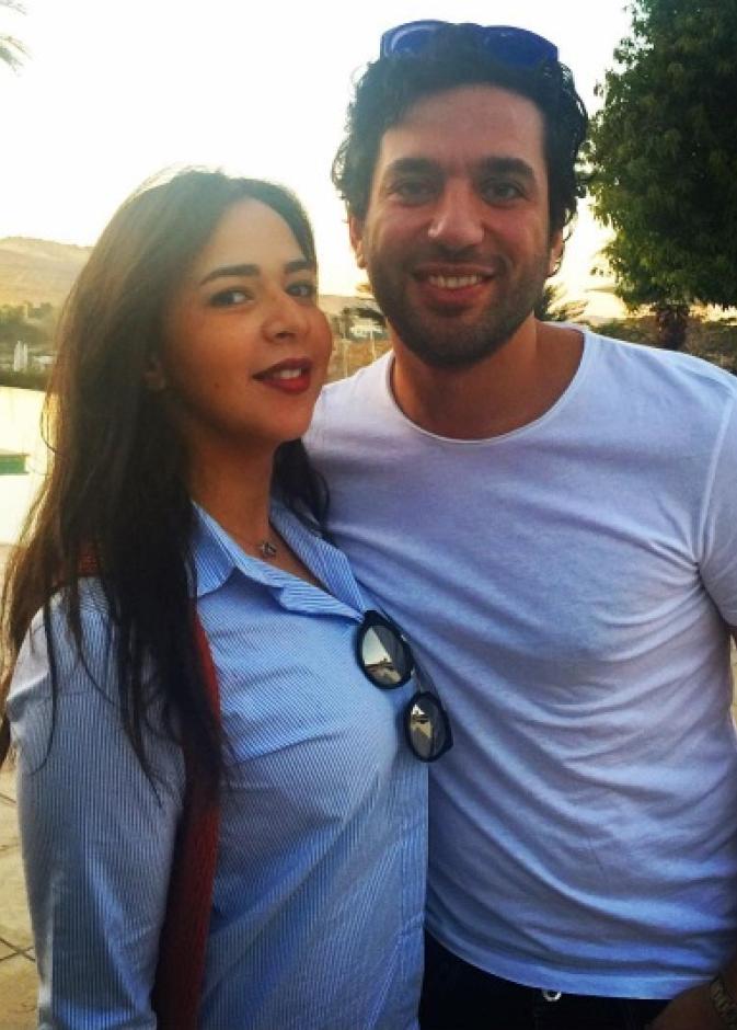 النجم حسن رداد مع زوجته ايمي غانم