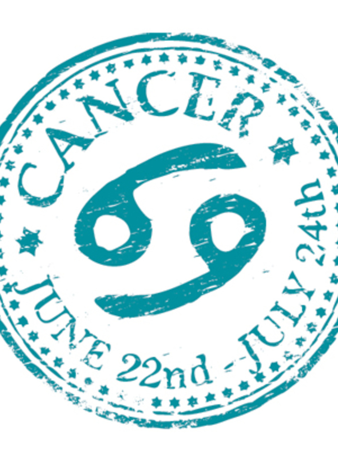 ابرز مواصفات رجل برج السرطان انه حساس، خجول، وغامض،