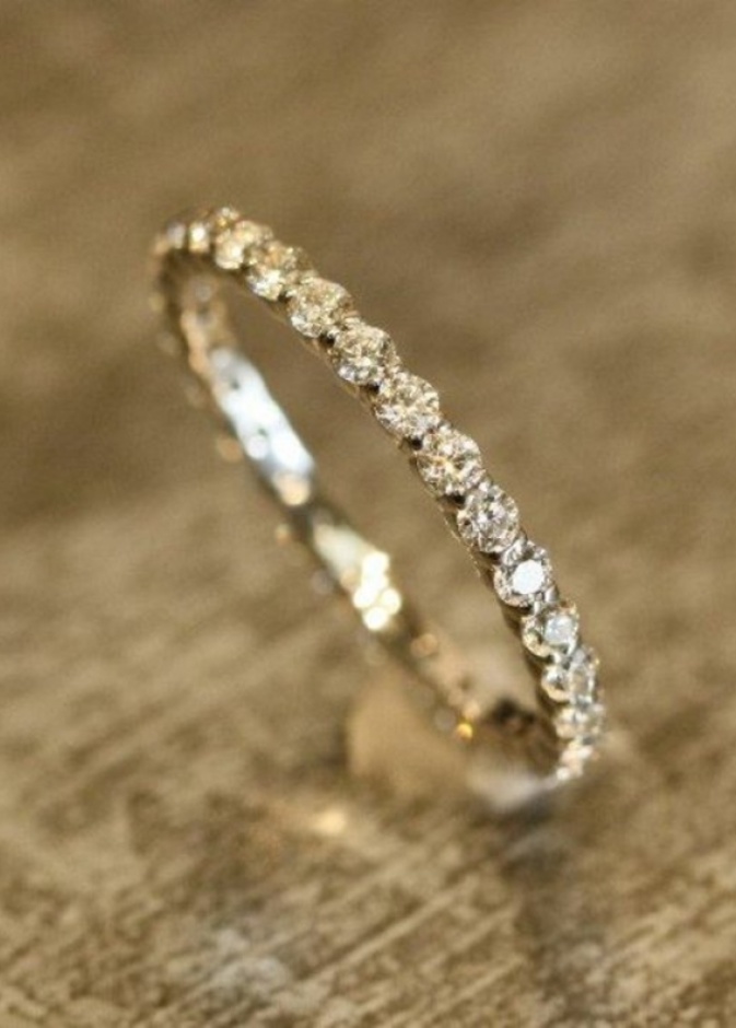 اختاري دبلة الخطوبة التي تناسب يدك