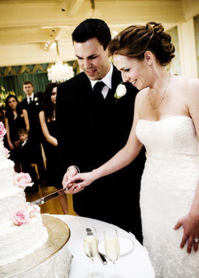 تجنبي دعوة أعداد كبيرة لحفل زفافك