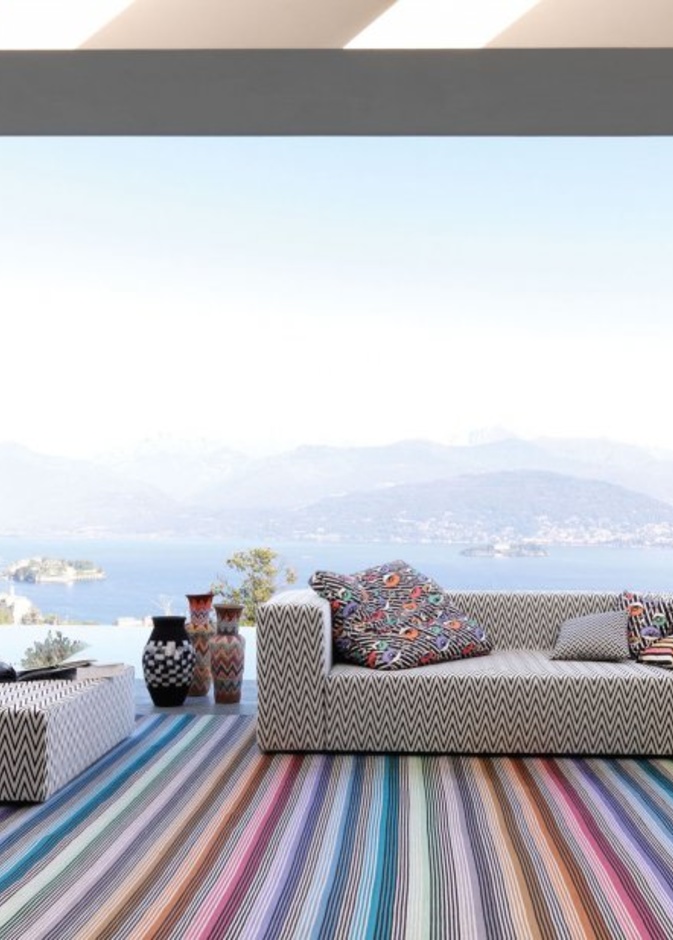 كنب فاخر من فيرساتشي Versace 