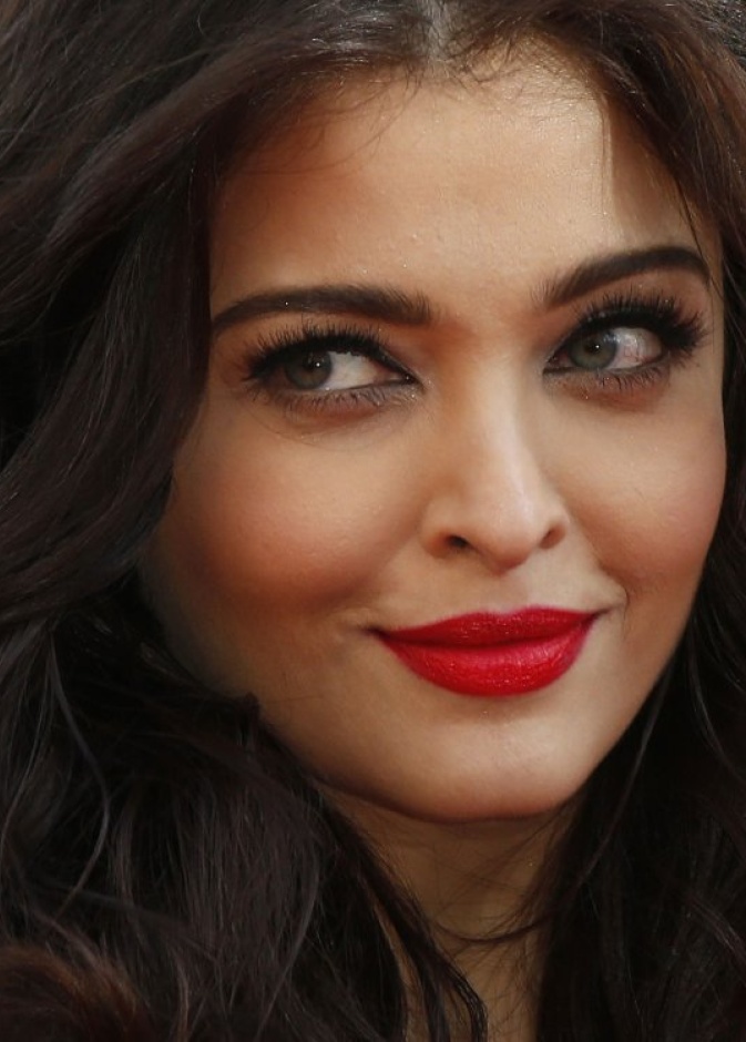 آيشواريا راي غادرت لندن بعد تصوير الحملة الدعائية