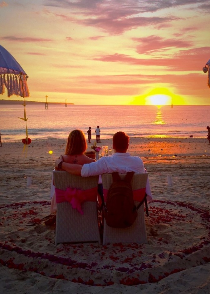 مشاهدة الغروب خلال شهر العسل