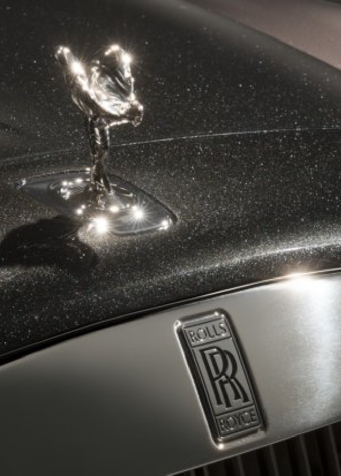 رولز رويس تزين سيارتها الفاخرة بطلاء من الألماس