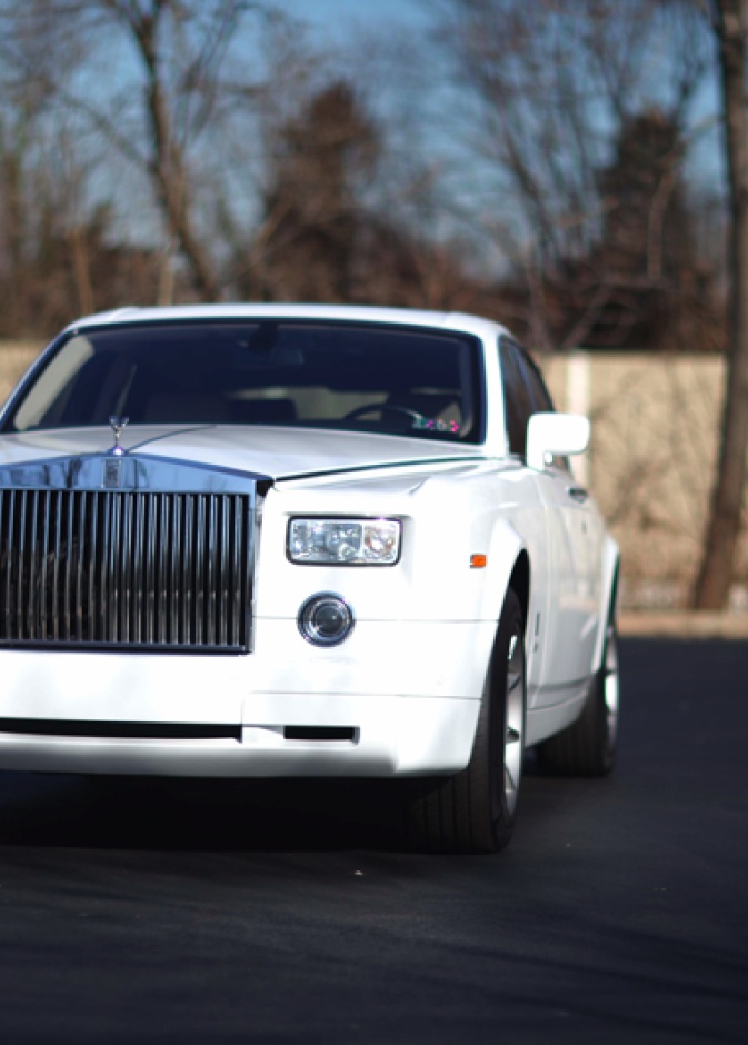 رولز رويس تودع اسم فانتوم بنسخة فاخرة جدا