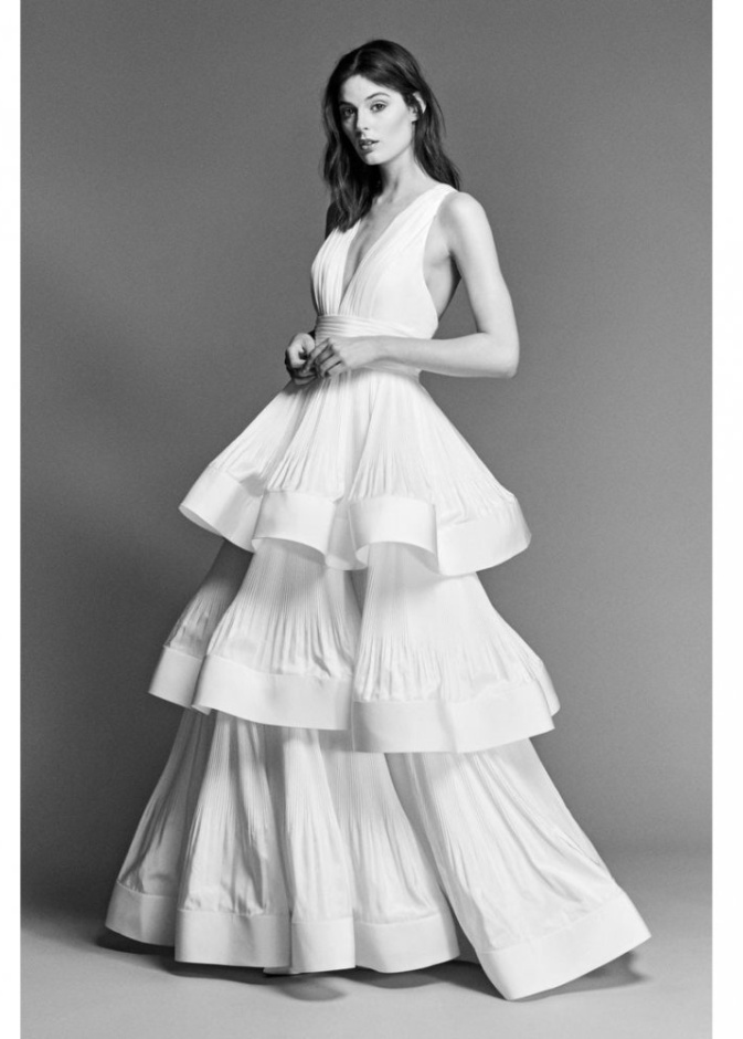 فساتين زفاف متعددة الطبقات من مجموعة انيس دي سانتو Ines Di Santo لعام 2018.