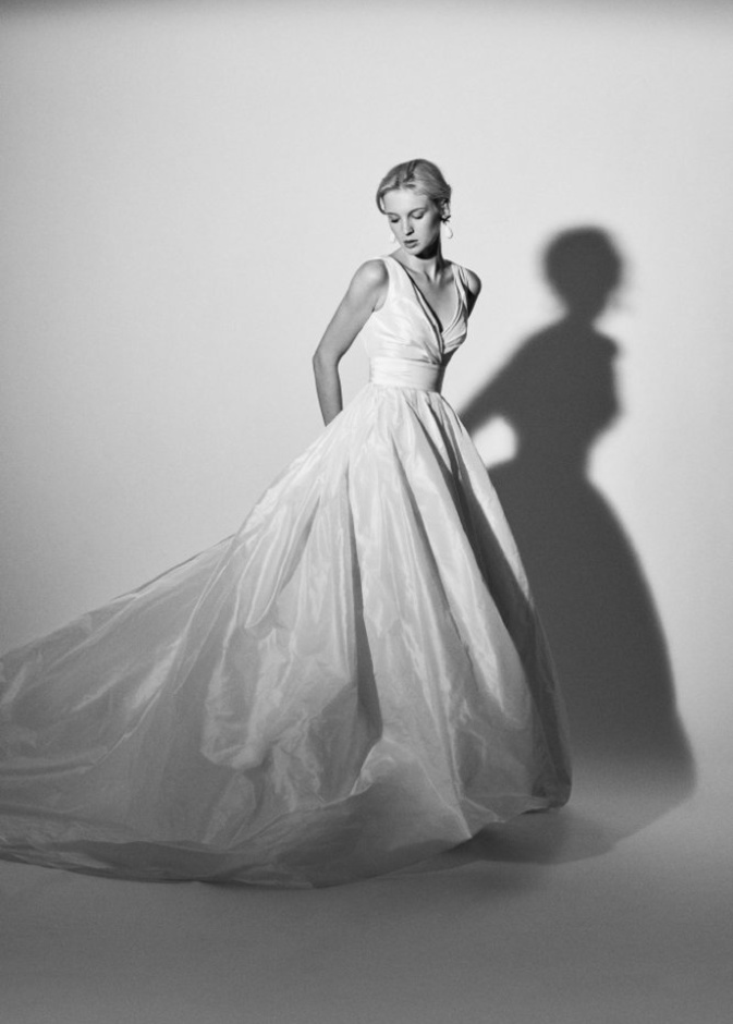 فساتين زفاف من دار أزياء كارولينا هيريرا لموسم ربيع 2018 