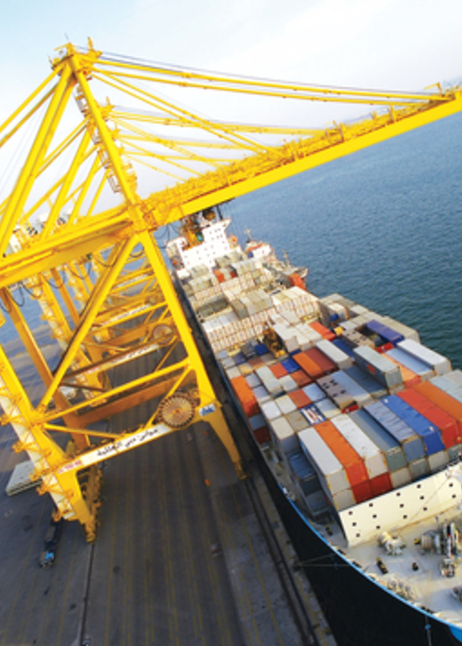 إيقاف العمل في رافعة جبل علي الثانية