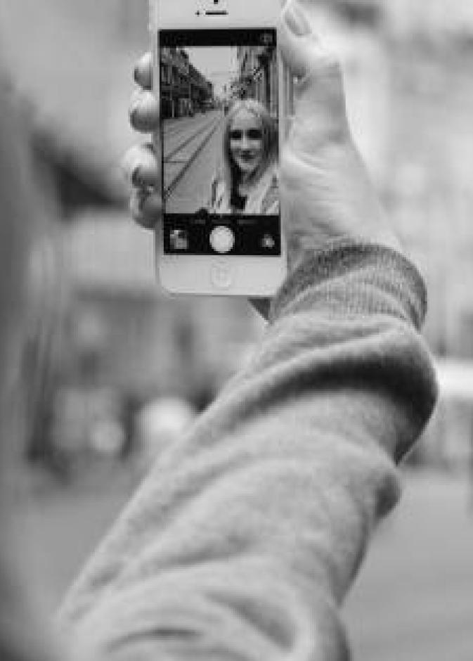 صورة سيلفي بـ 200 ألف دولار