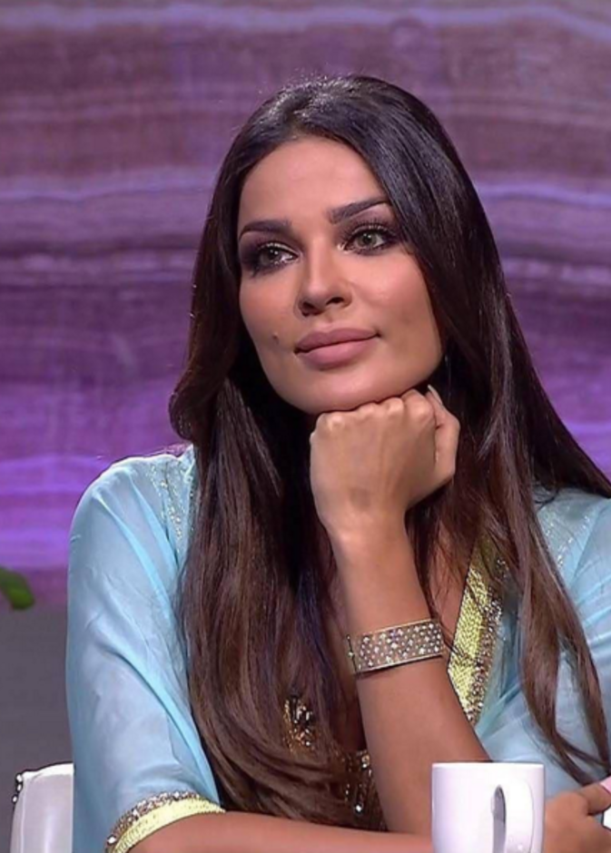 لمناسباتك الرمضانية استوحي اطلالة مميزة من نادين نسيب نجيم