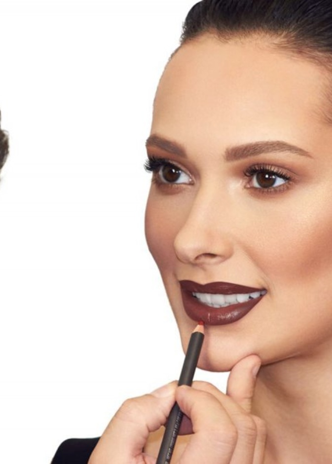 احمر شفاه بني