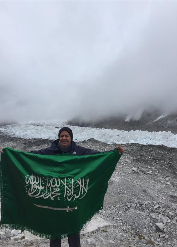 وثق فريق مسارات وصول 21 مشاركا مع الفريق إلى قمة جبل إيفرست