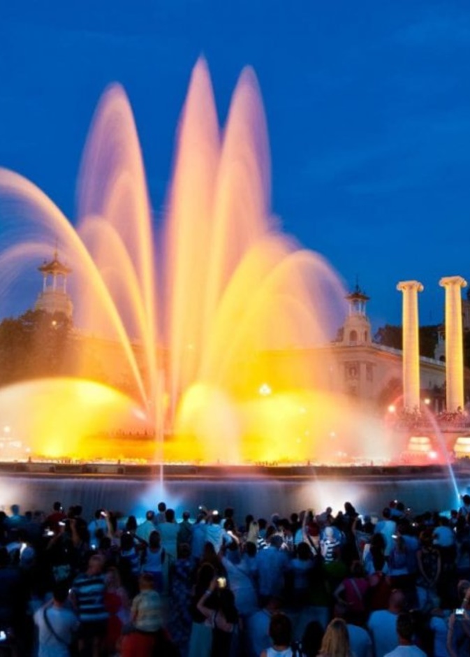 من عروض الشلال السحري في برشلونة