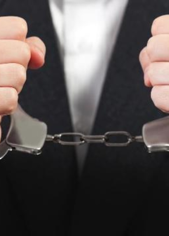 سجن عريس ليلة زفافه