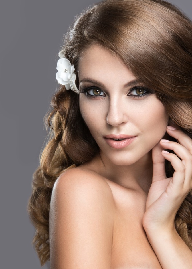 تزيني بالحنة في يوم العيد