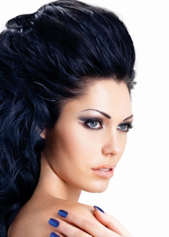 احصلي على شعر صحي ولامع مع خلطات لتنعيم الشعر