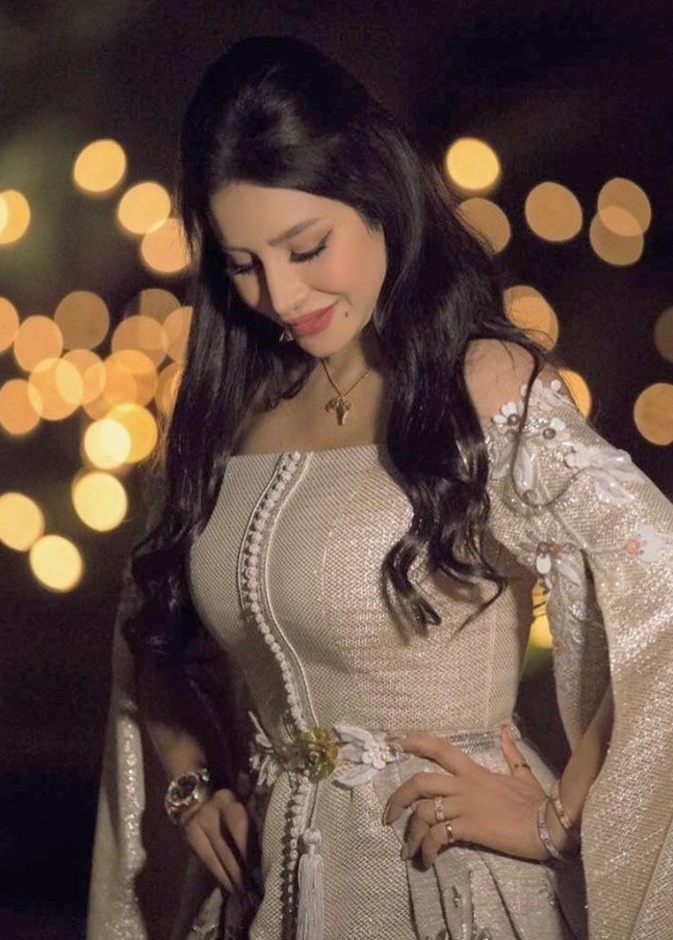 لجين عمران بإطلالة أنيقة لرمضان